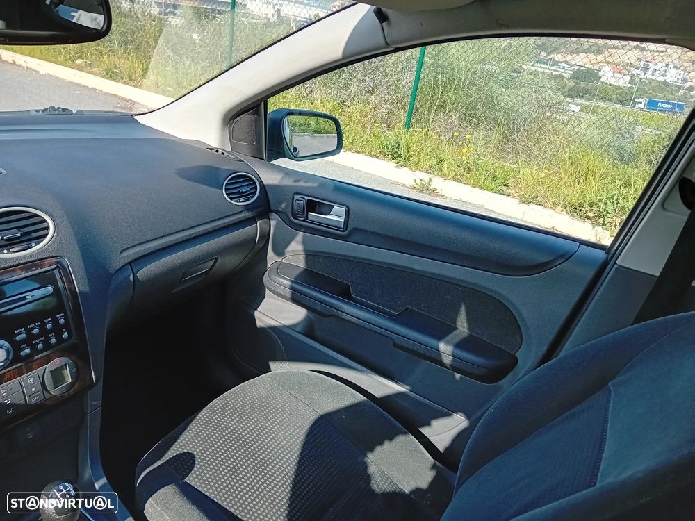 Ford Focus SW 1.6 TDCi Ghia - 14