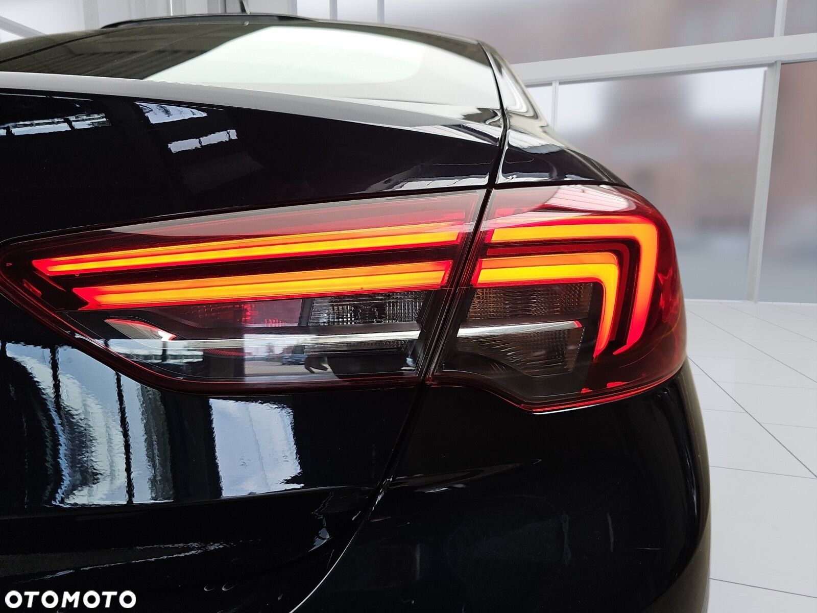 Opel Insignia 1.5 T Enjoy S&S - 30