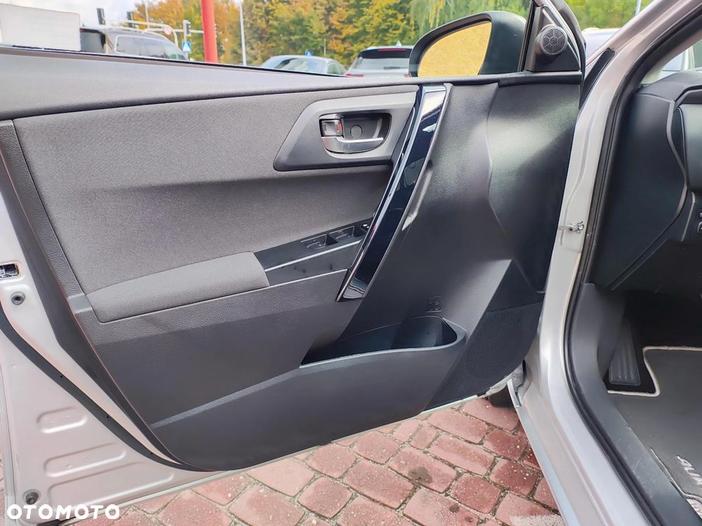 Toyota Auris Hybrid 135 Premium - 19