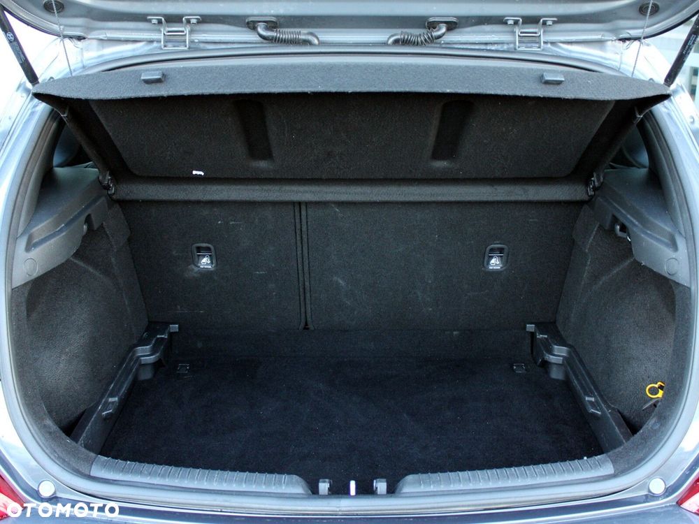 Hyundai i30 1.4 Classic + - 8