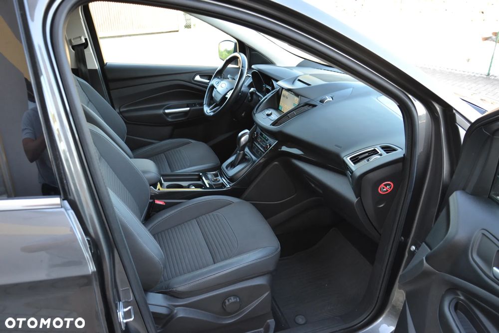 Ford Kuga 2.0 TDCi 4x4 Titanium - 33