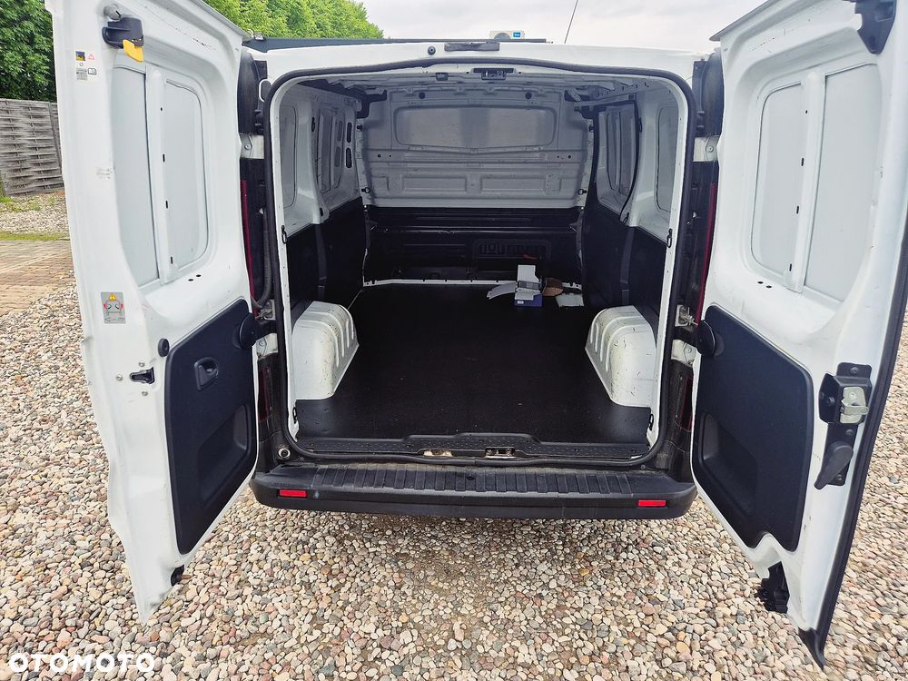 Opel Vivaro - 23
