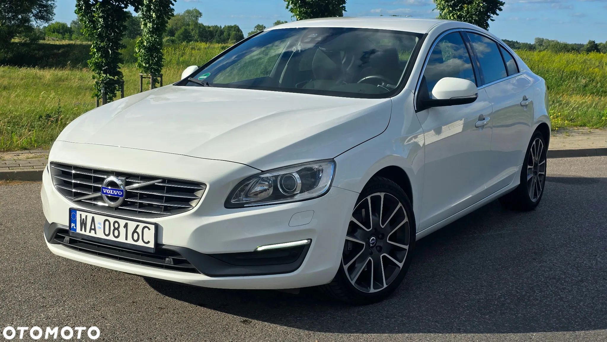 Volvo S60 T5 Drive-E Momentum - 1