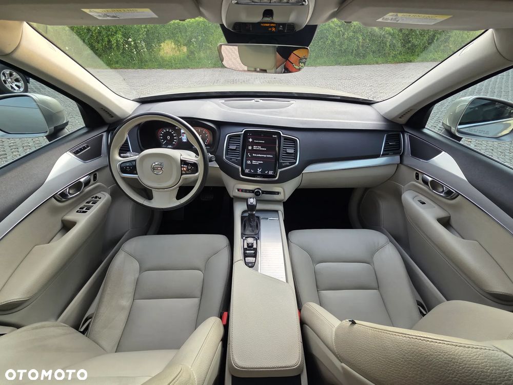 Volvo XC 90 T5 AWD Momentum - 9