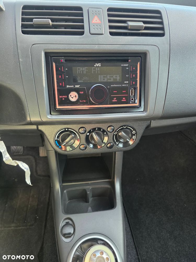 Suzuki Swift 1.3 Club dance - 16