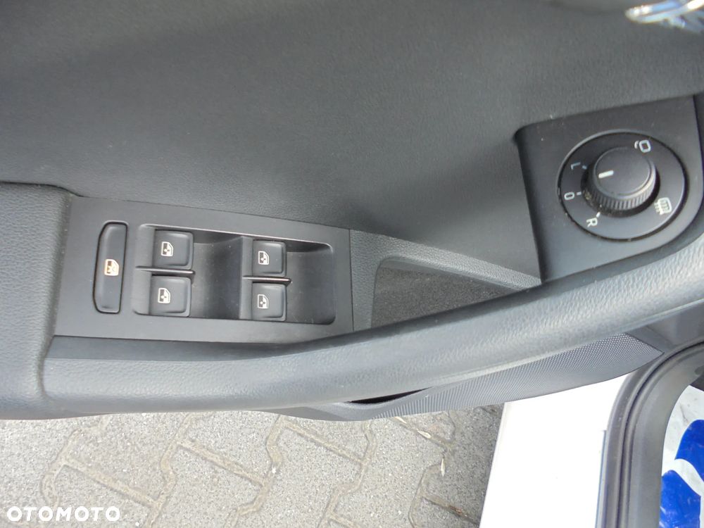 Skoda Octavia 2.0 TDI DSG Ambition - 9