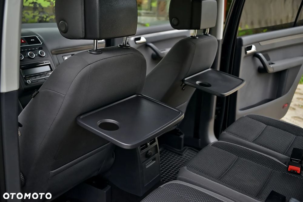 Volkswagen Touran - 26