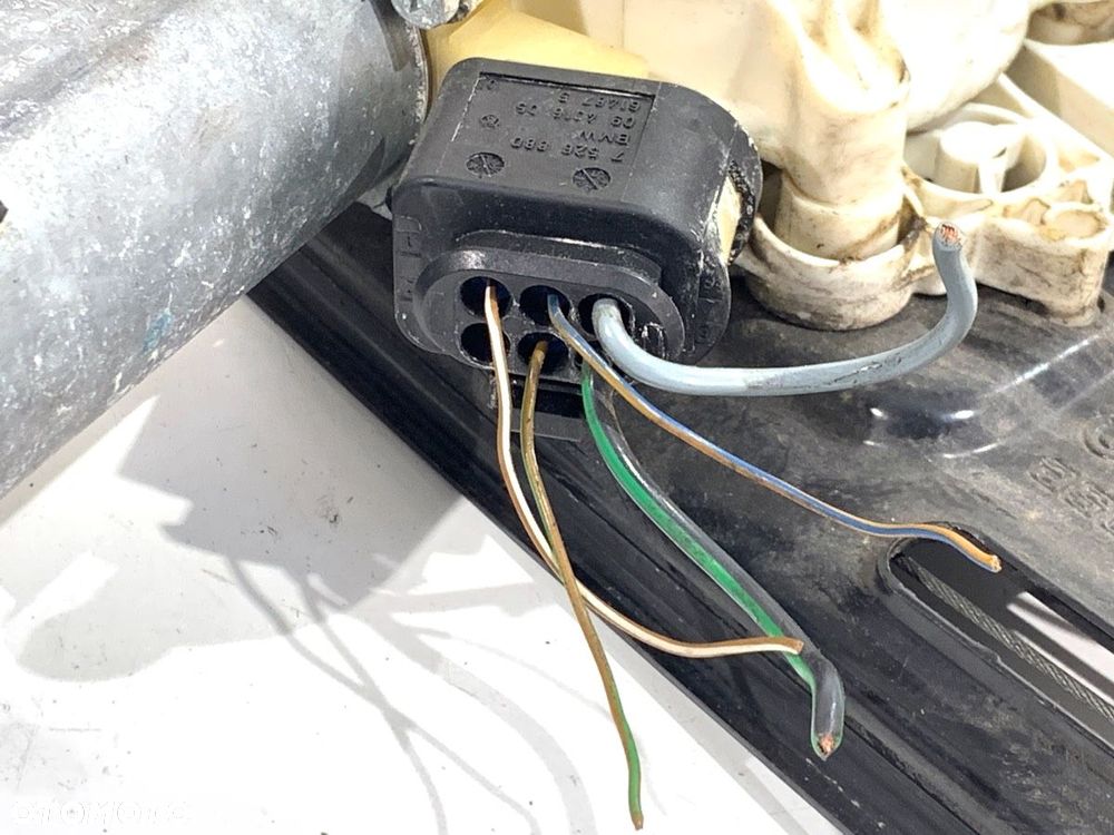 PODNOŚNIK SZYBY PRAWY PRZÓD  BMW X6 (E71, E72) 2007 - 2014 xDrive 35 i 225 kW [306 KM] benzyna - 4