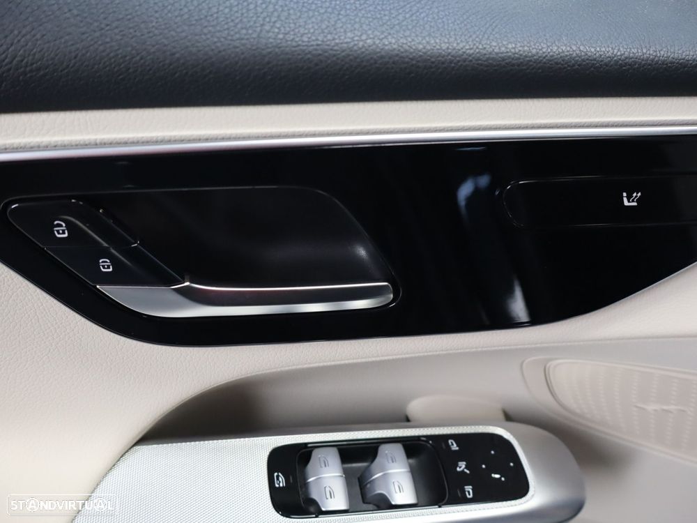 Mercedes-Benz GLC 300 de 4Matic - 12