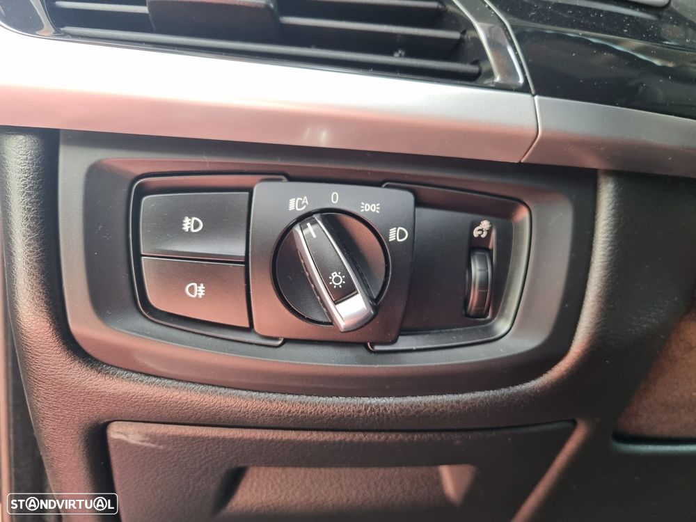 BMW X5 25 d sDrive Comfort 7L - 35