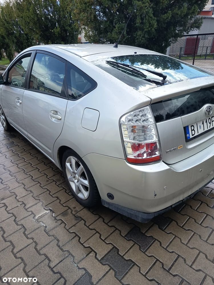 Toyota Prius 1.5 VVT-i Sol - 3