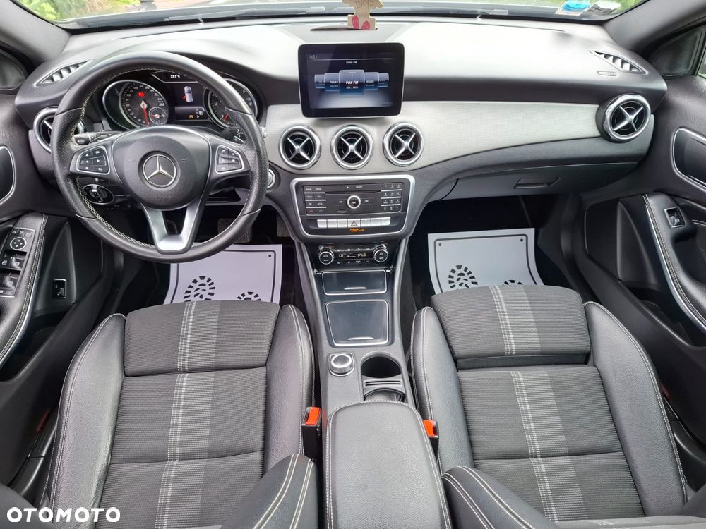 Mercedes-Benz GLA - 19
