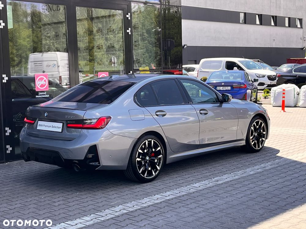 BMW Seria 3 330i xDrive M Sport sport - 33