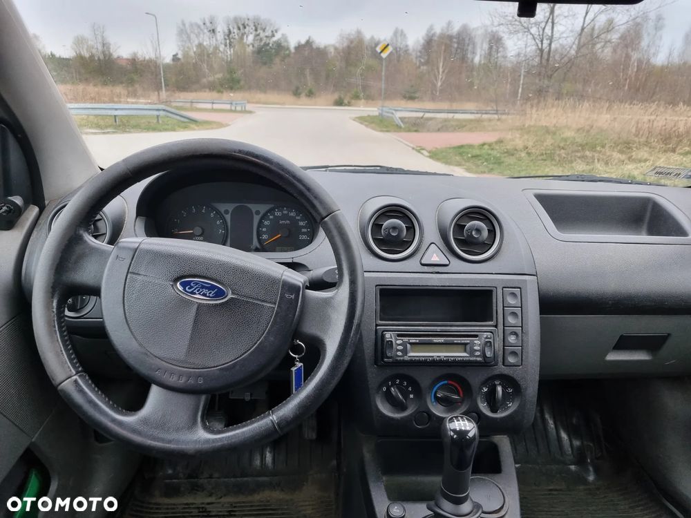 Ford Fiesta 1.3 - 6