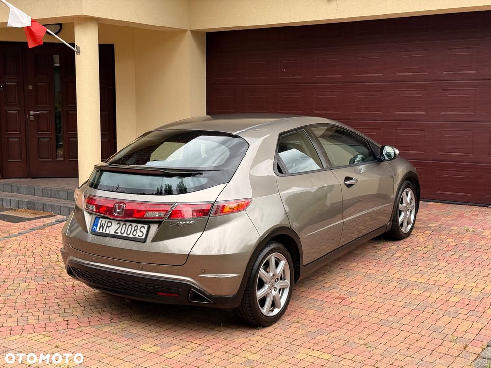 Honda Civic 1.8 Executive - 15