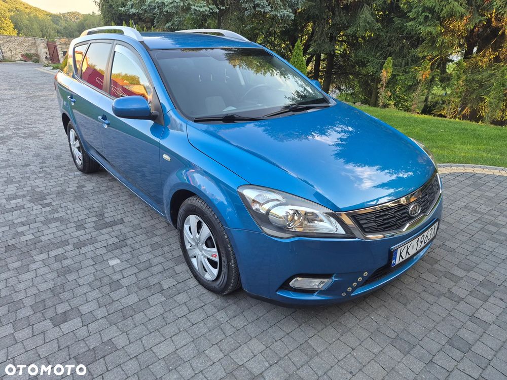 Kia Ceed - 1