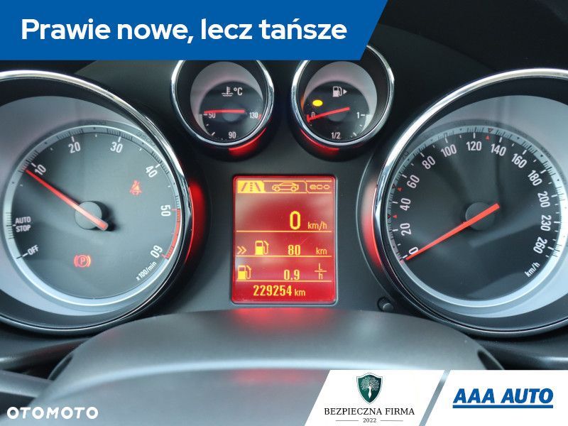 Opel Insignia - 13