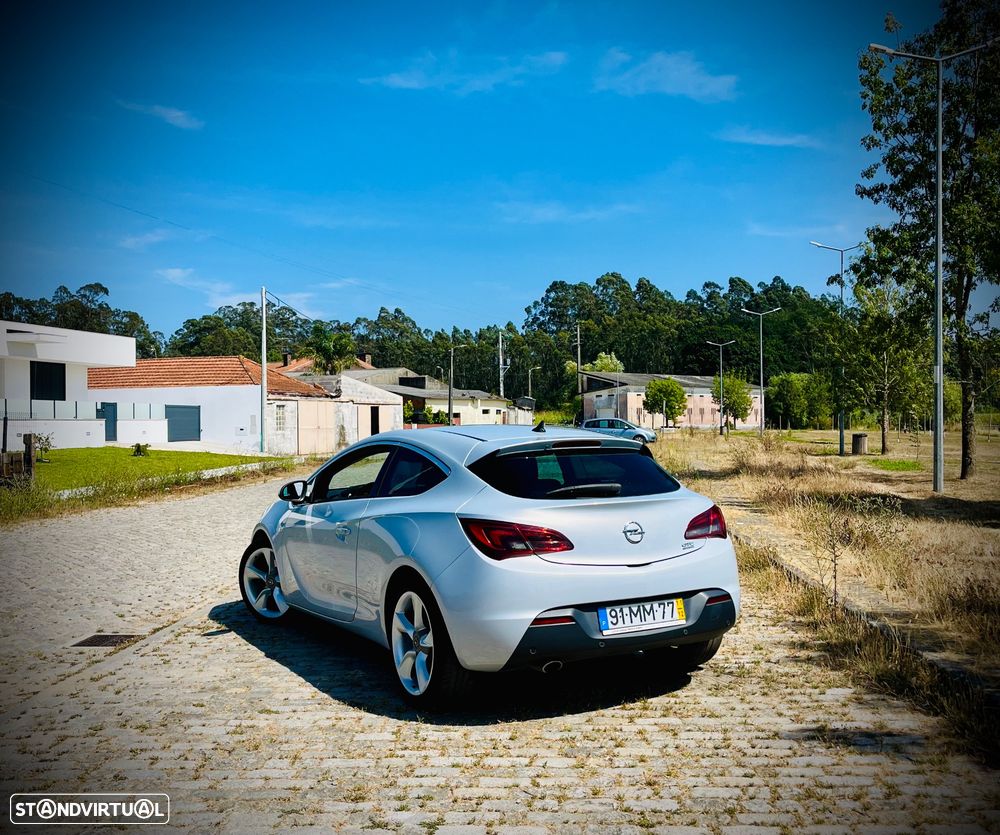 Opel Astra GTC 2.0 CDTi S/S - 4