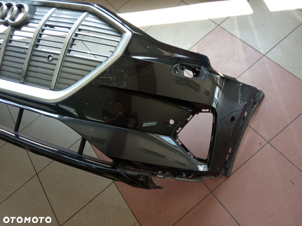 Audi w tron 4ke 18- zderzak przedni przód - 2