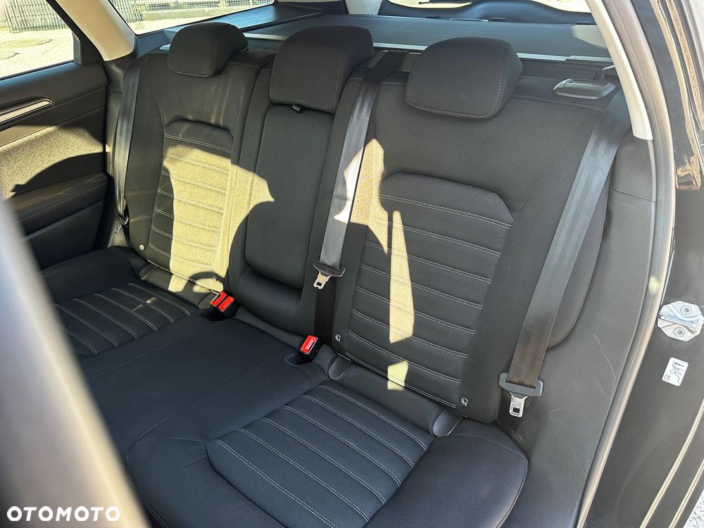 Ford Mondeo - 23