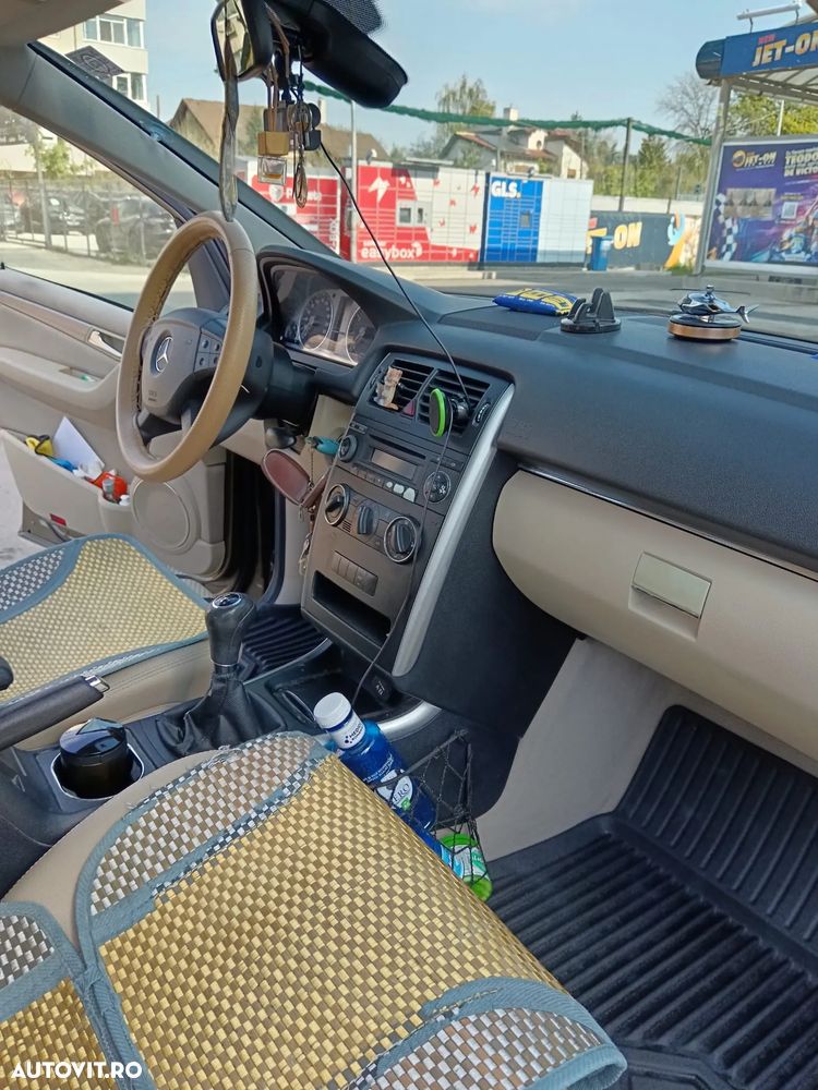 Mercedes-Benz B 180 Standard - 3