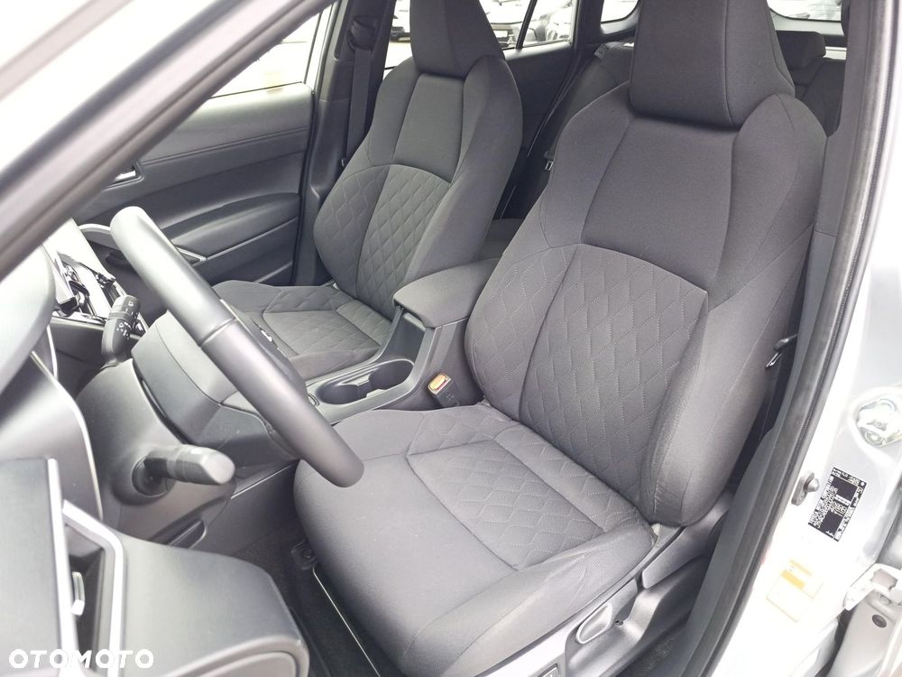 Toyota Corolla Cross - 17