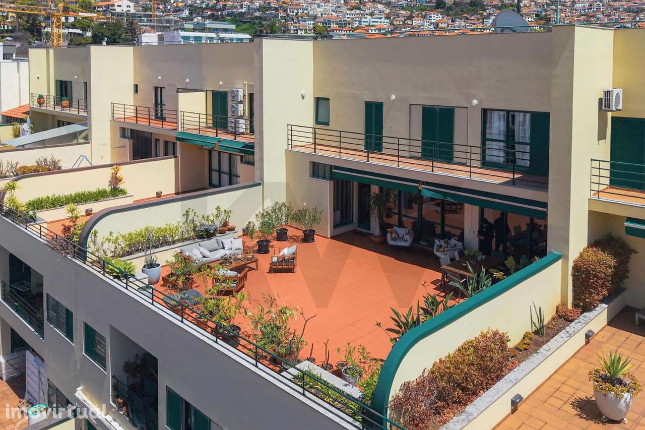 Penthouse Exclusivo no Centro Histórico do Funchal | Terraço 120 m2 | - Grande imagem: 2/60
