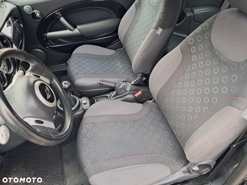 MINI ONE Sidewalk - 19