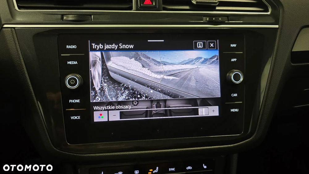 Volkswagen Tiguan 2.0 TSI 4Mot Elegance DSG - 22