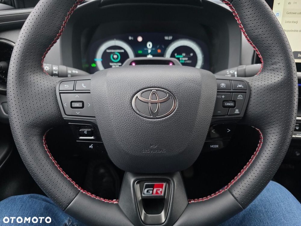 Toyota C-HR - 11