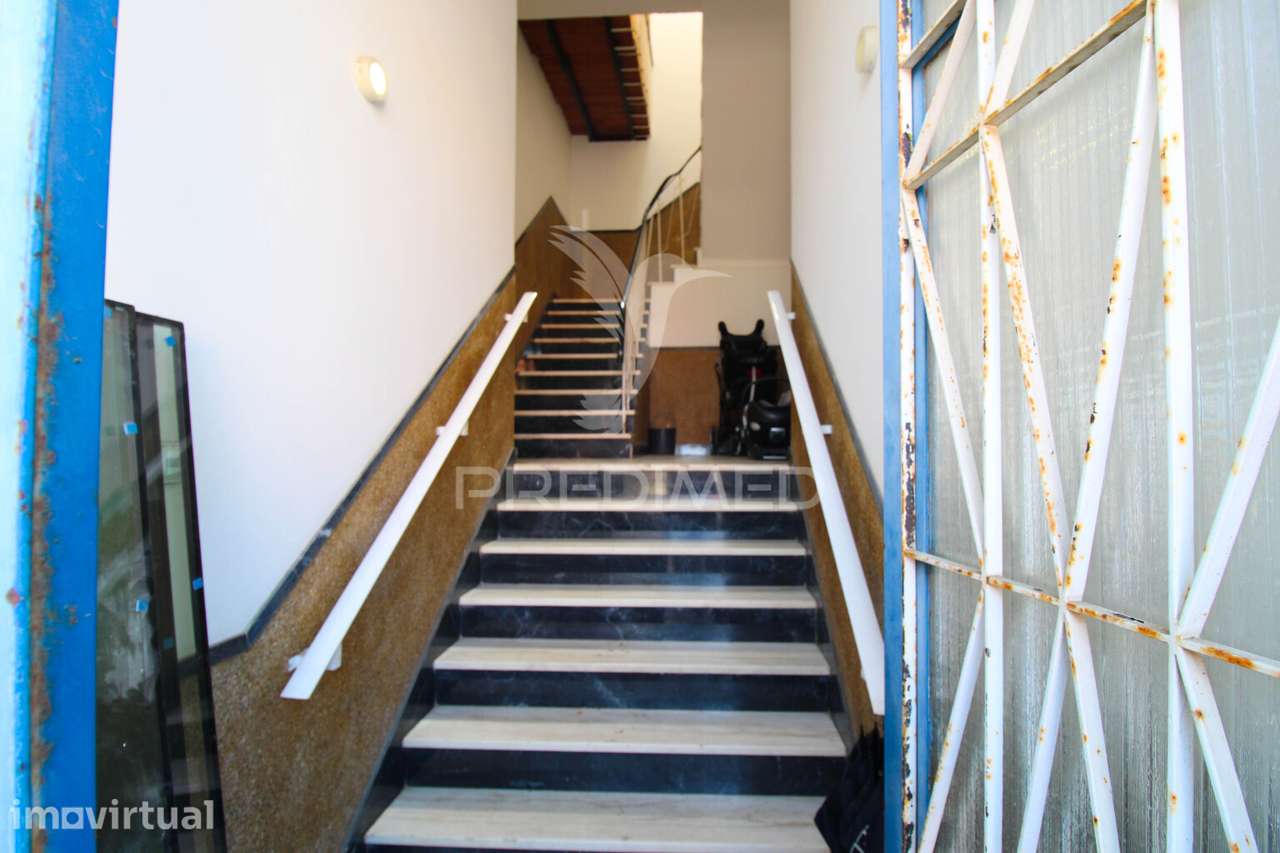 Apartamento mais comércio à Venda no Chelote, Faro - Grande imagem: 2/39