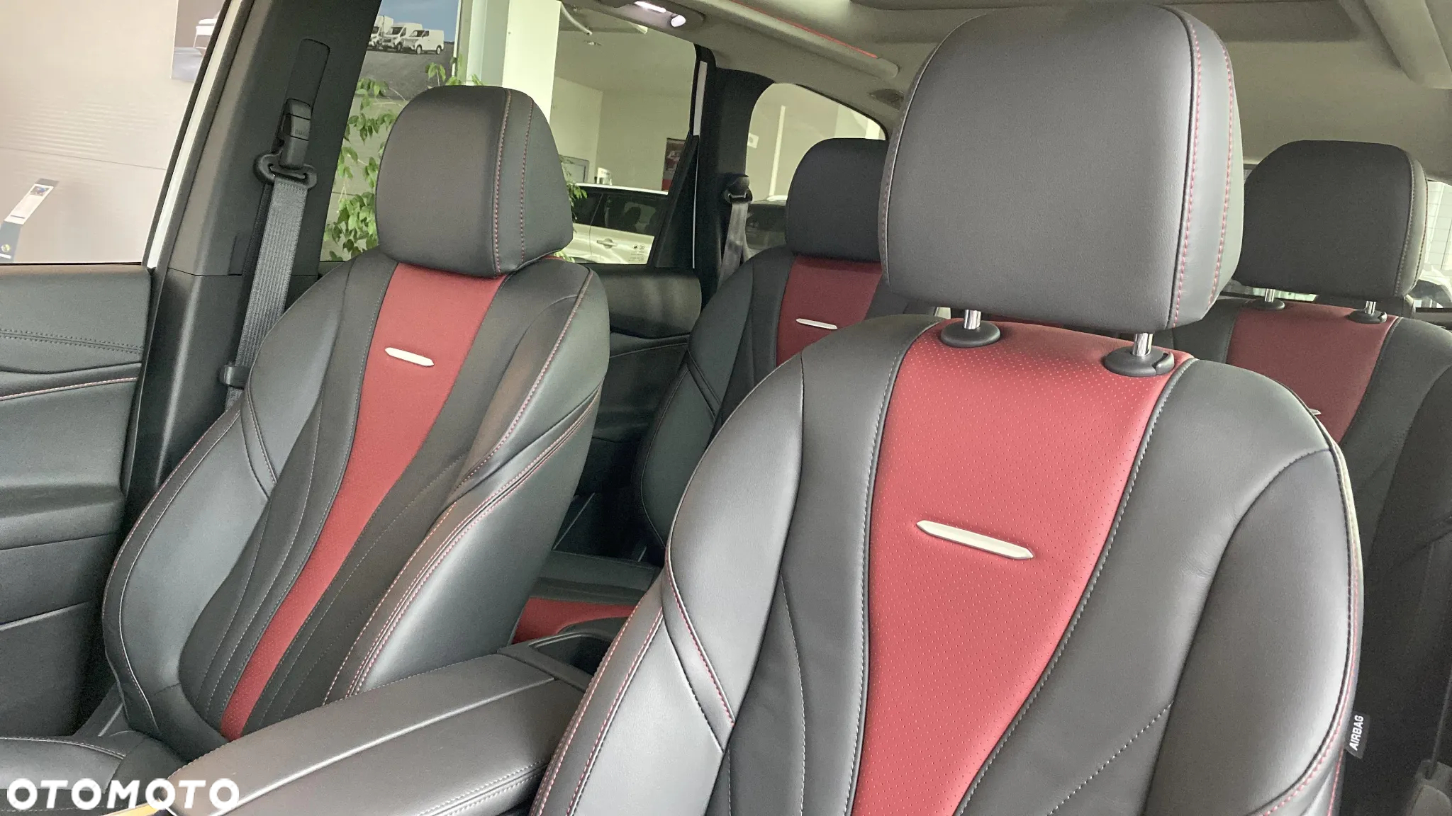 Maxus Euniq 5 - 11