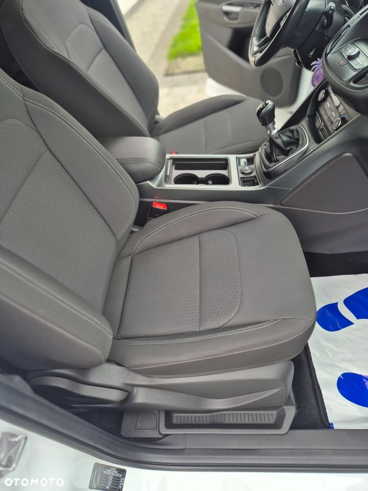 Ford Kuga 1.5 EcoBoost 2x4 Titanium - 13