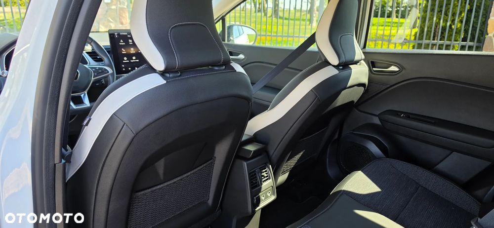 Renault Captur TCe Mild Hybrid 140 GPF EQUILIBRE - 28
