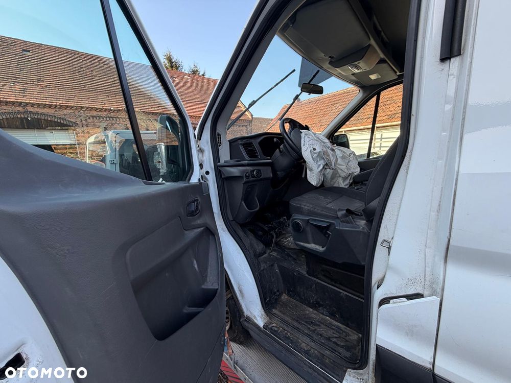 Ford Transit MK8 - 12