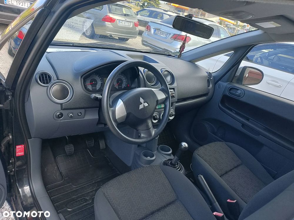 Mitsubishi Colt - 6