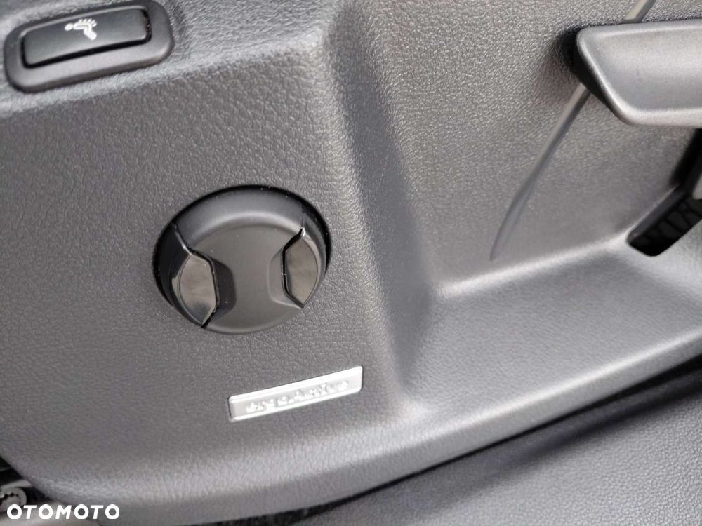 Volkswagen Touran - 16