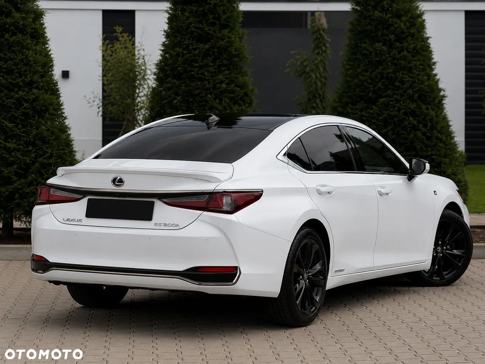 Lexus ES 300h F Sport - 6