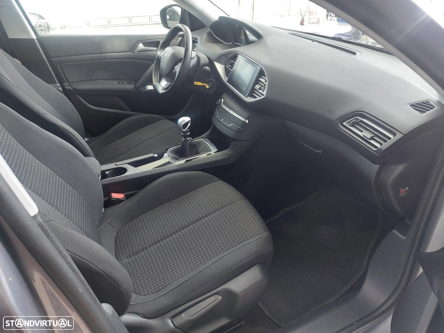 Peugeot 308 SW 1.5 BlueHDi Business Line - 32