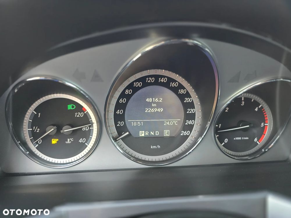 Mercedes-Benz GLK 220 CDI 4Matic (BlueEFFICIENCY) 7G-TRONIC - 24