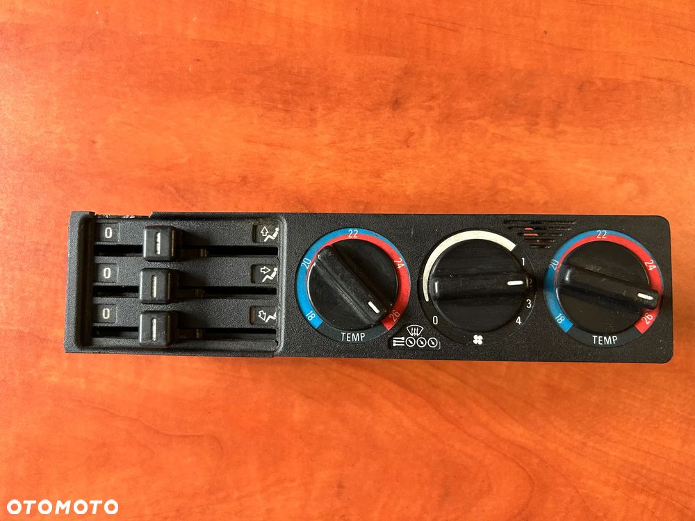 BMW 5 E34 Panel klimatyzacji 8351651 8351653 - 1