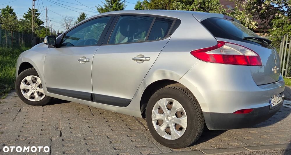 Renault Megane 1.6 16V Expression - 9