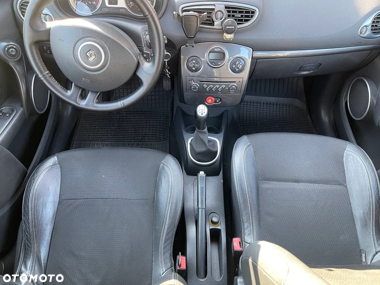 Renault Clio 1.5 dCi Extreme - 27