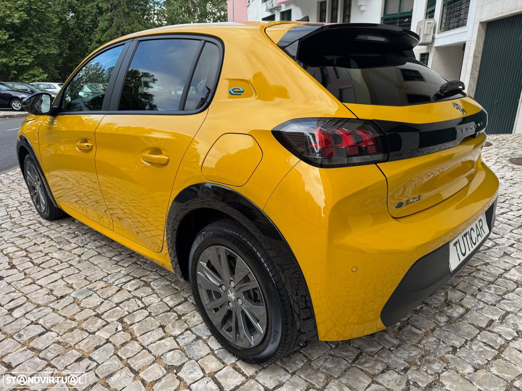 Peugeot e-208 50 kWh Allure - 23