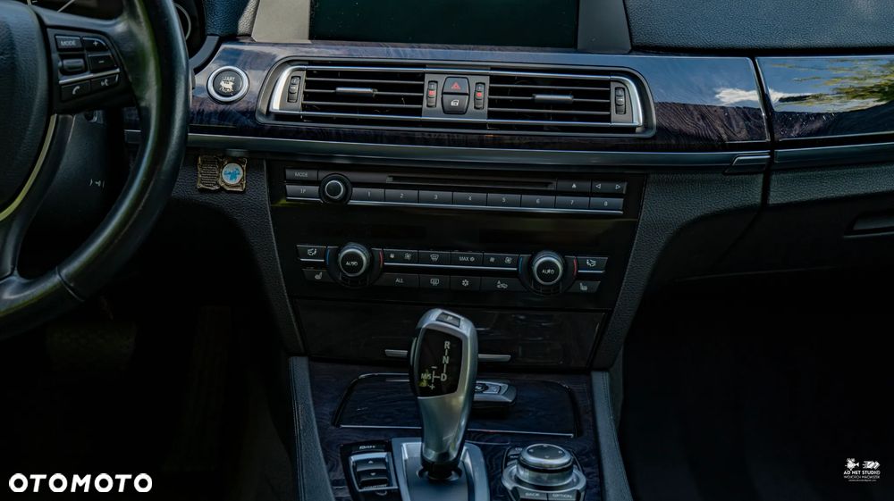BMW Seria 7 730d - 32