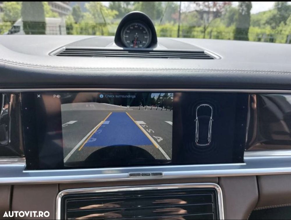 Porsche Panamera 4 - 20