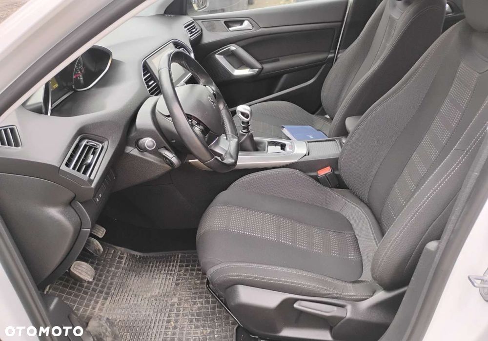Peugeot 308 - 9