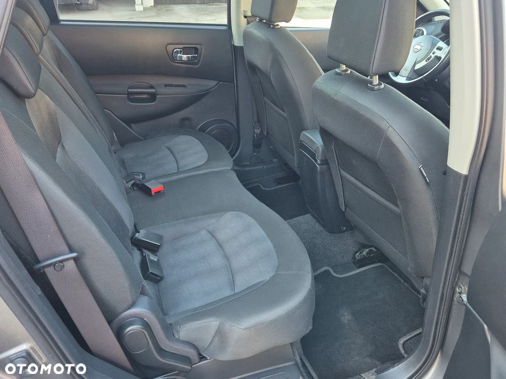 Nissan Qashqai+2 - 5