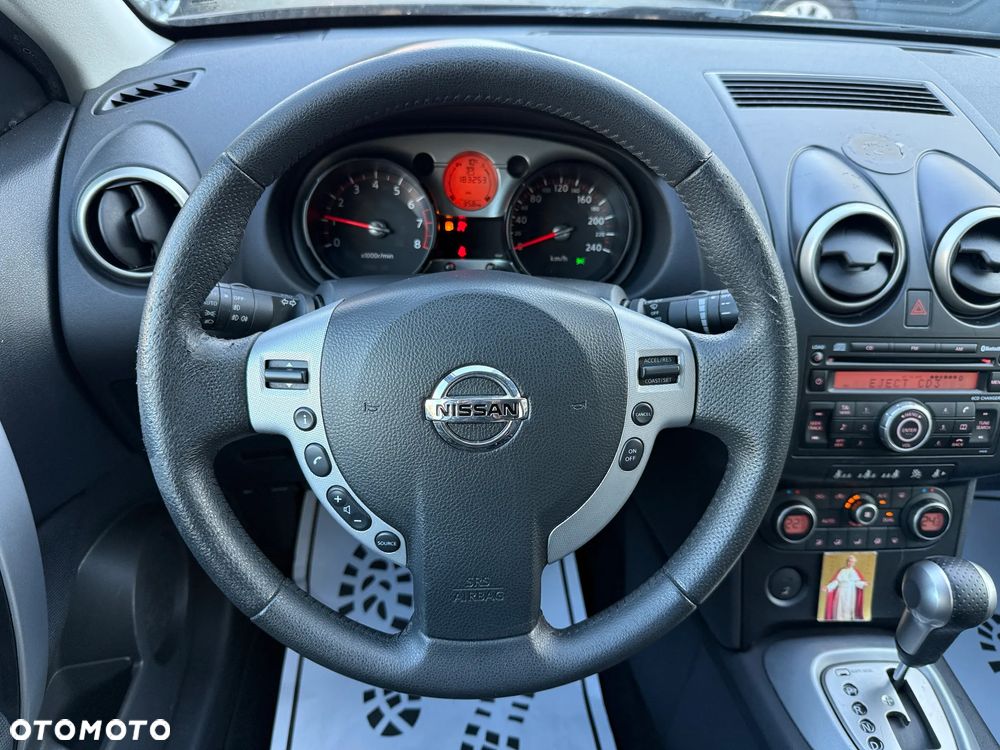 Nissan Qashqai 2.0 4x4 Tekna Premium CVT - 5