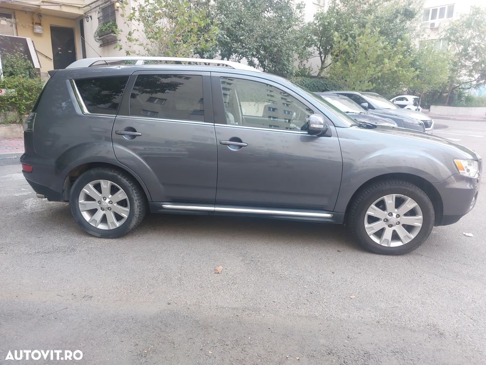 Mitsubishi Outlander 2.2 DI-D 4WD TC-SST Intense+ A05 - 4